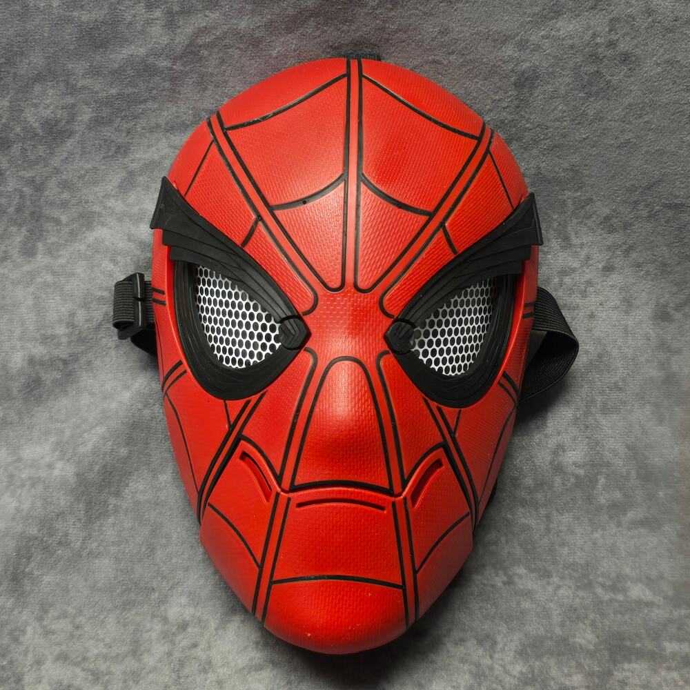 Hasbro Marvel Spiderman Homecoming Spider Moving Brows Mask & Cape Halloween Set - Picture 2 of 16